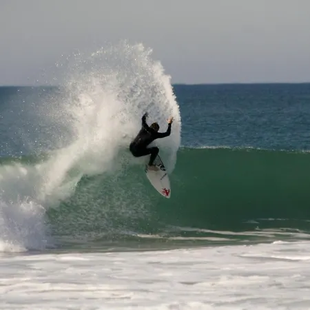 Surf 1 بينيش
