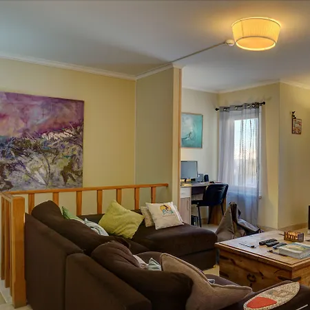 Surf 1 招待所 佩尼契